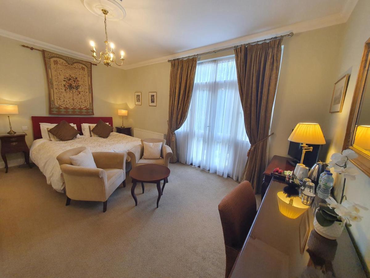 Ditton Guest house 4*